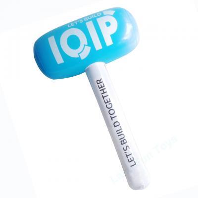 Custom inflatable hammer for advertising campaign 